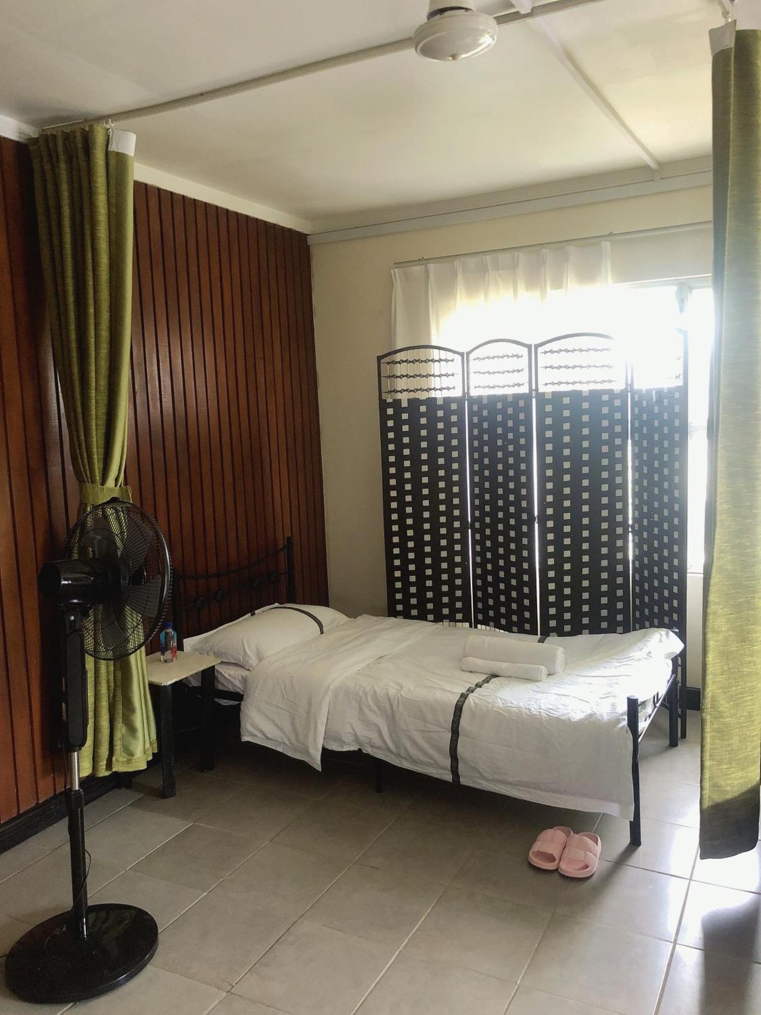 Cc Airport Rooms Nadi Buitenkant foto